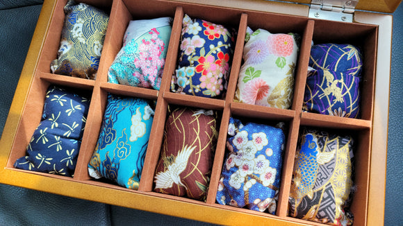 Watch box with 10 pillows