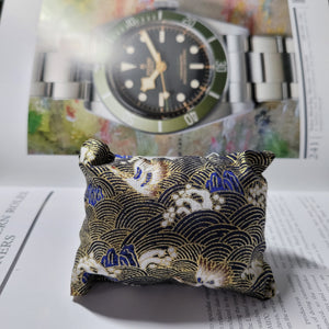 Watch Pillow 01